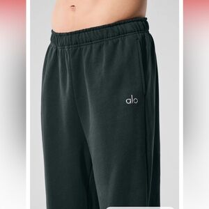 Alo Accolade charcoal green sweatpants